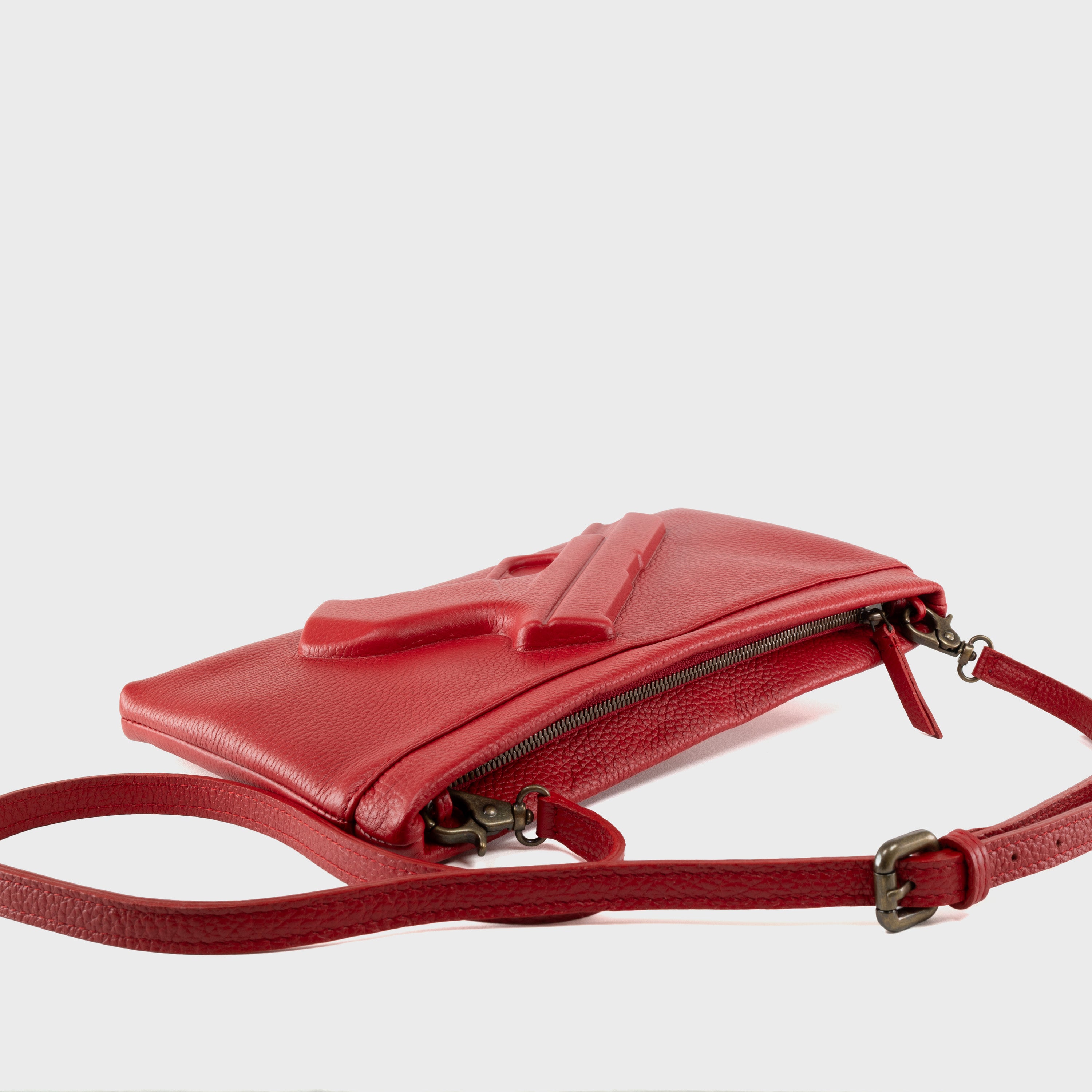 Clutch Gun in Red