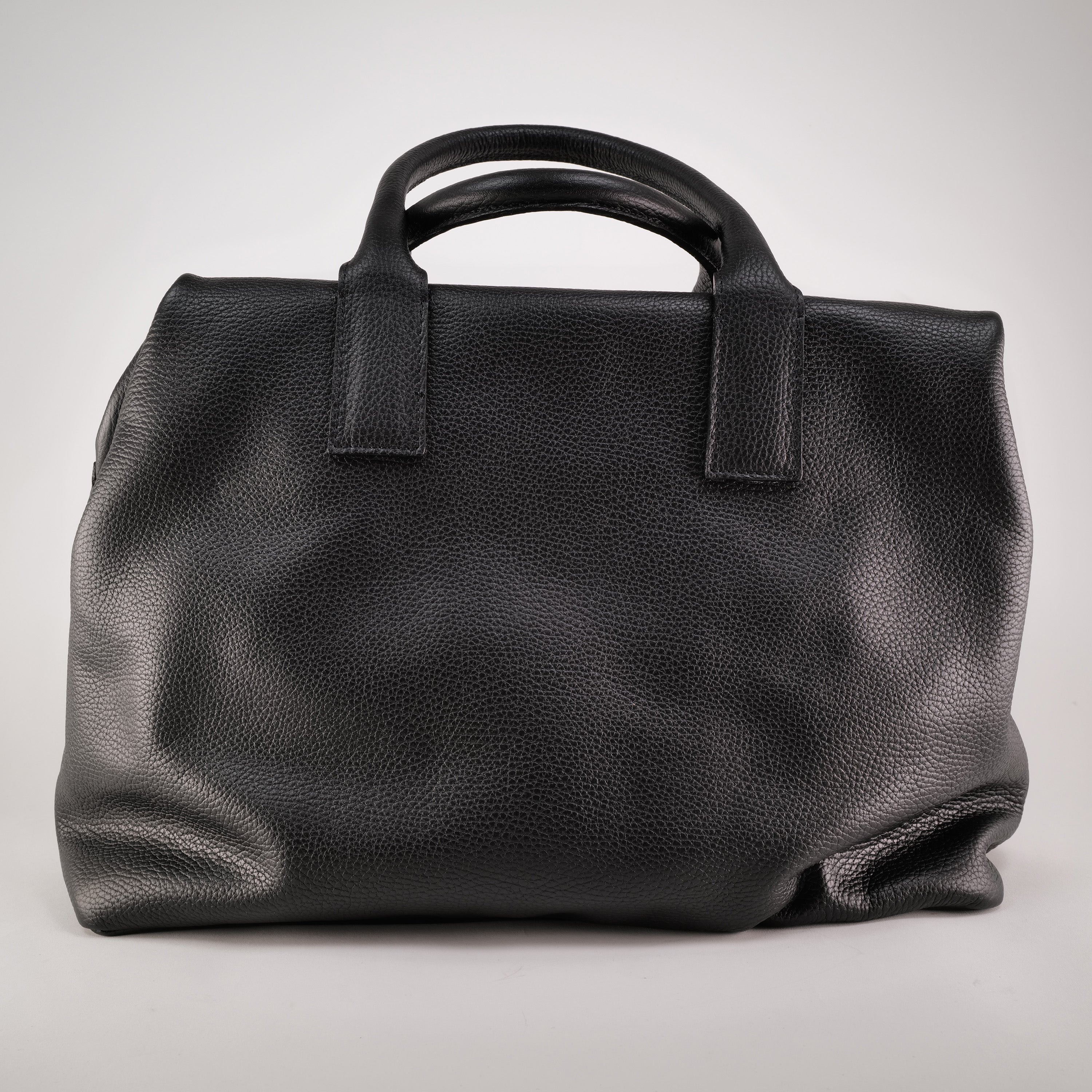 Weekender Gun in Black - SLIGHT SECOND
