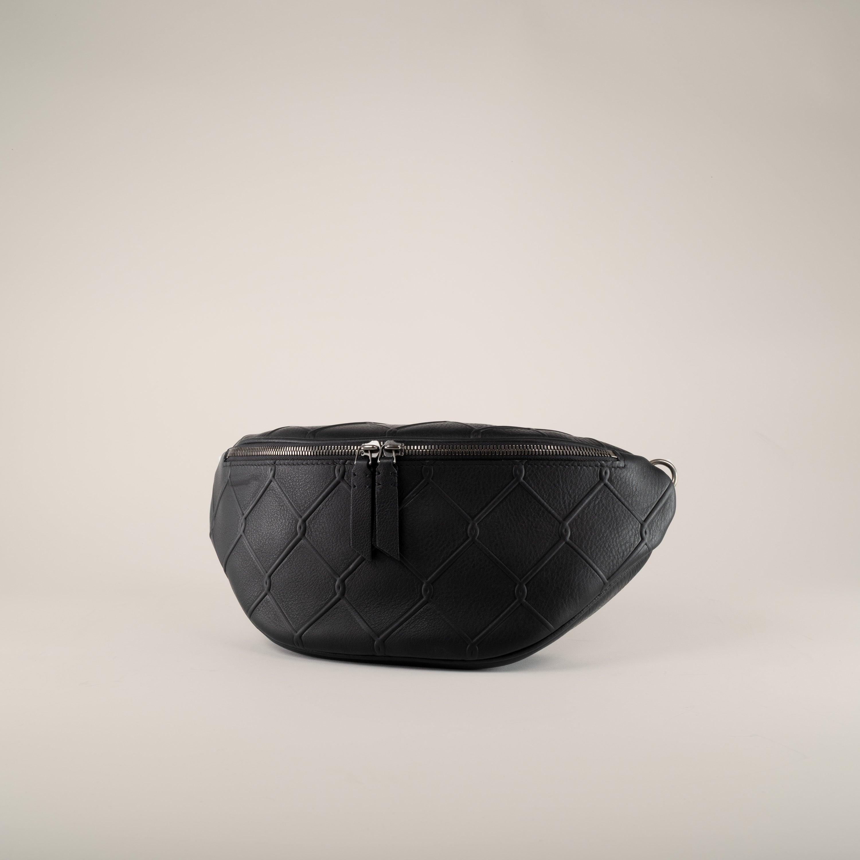 Belt Bag Fence in Black