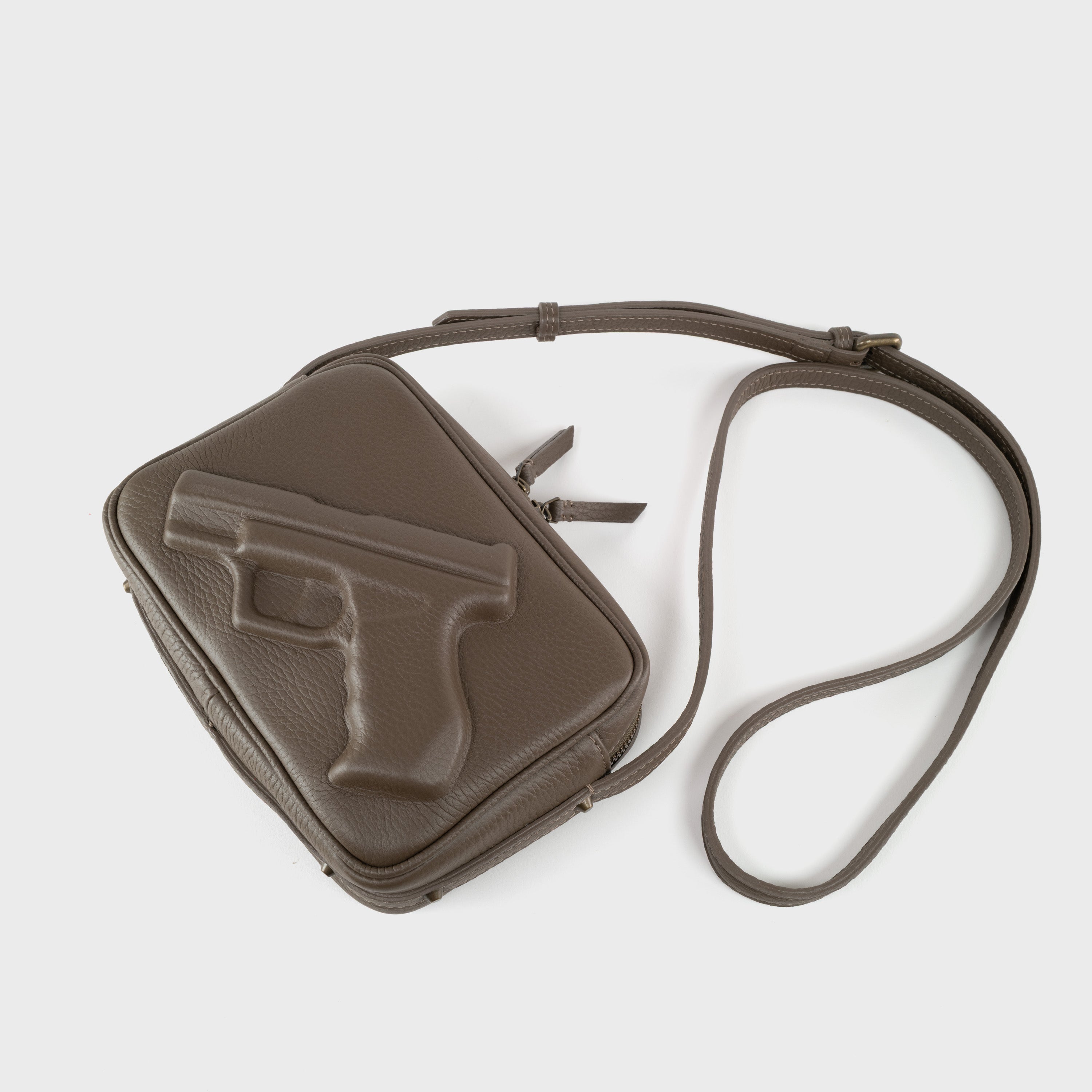 Camera Bag Gun in Deep Taupe