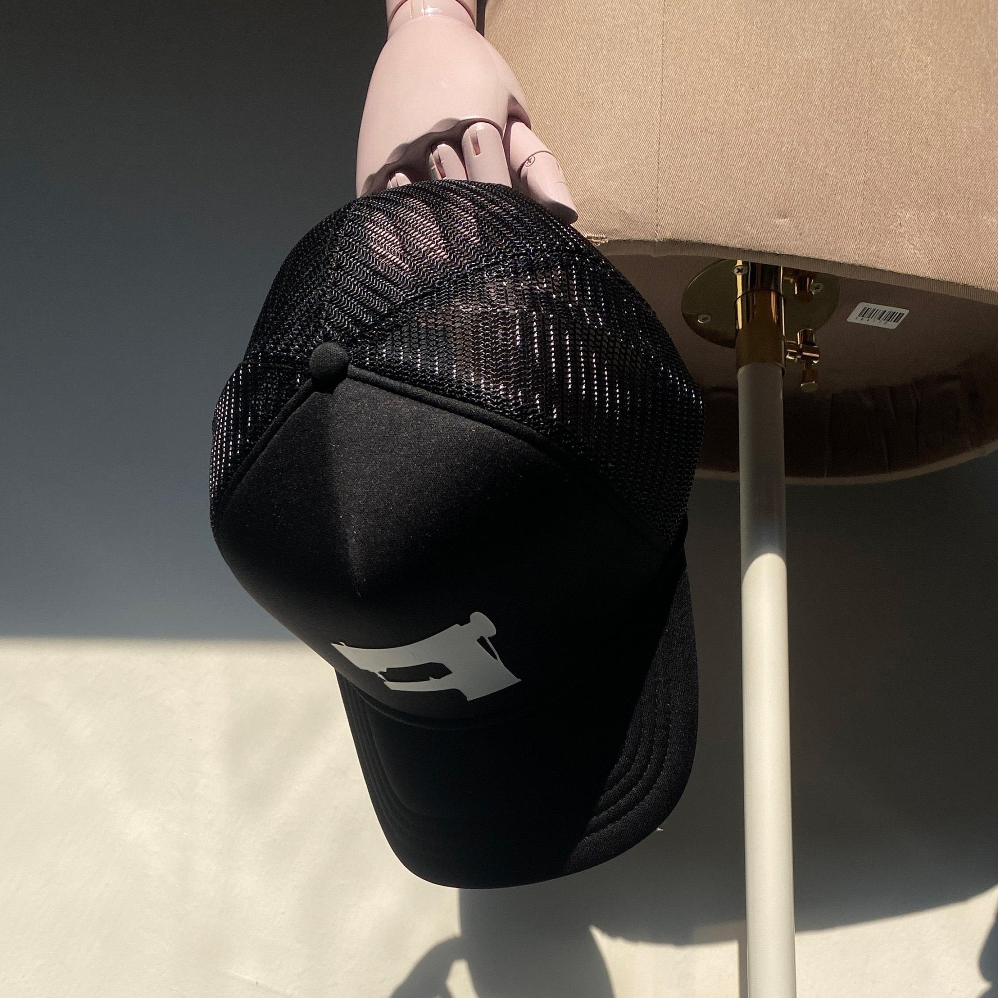 Sewing Machine Trucker Cap in Black - Vlieger & Vandam