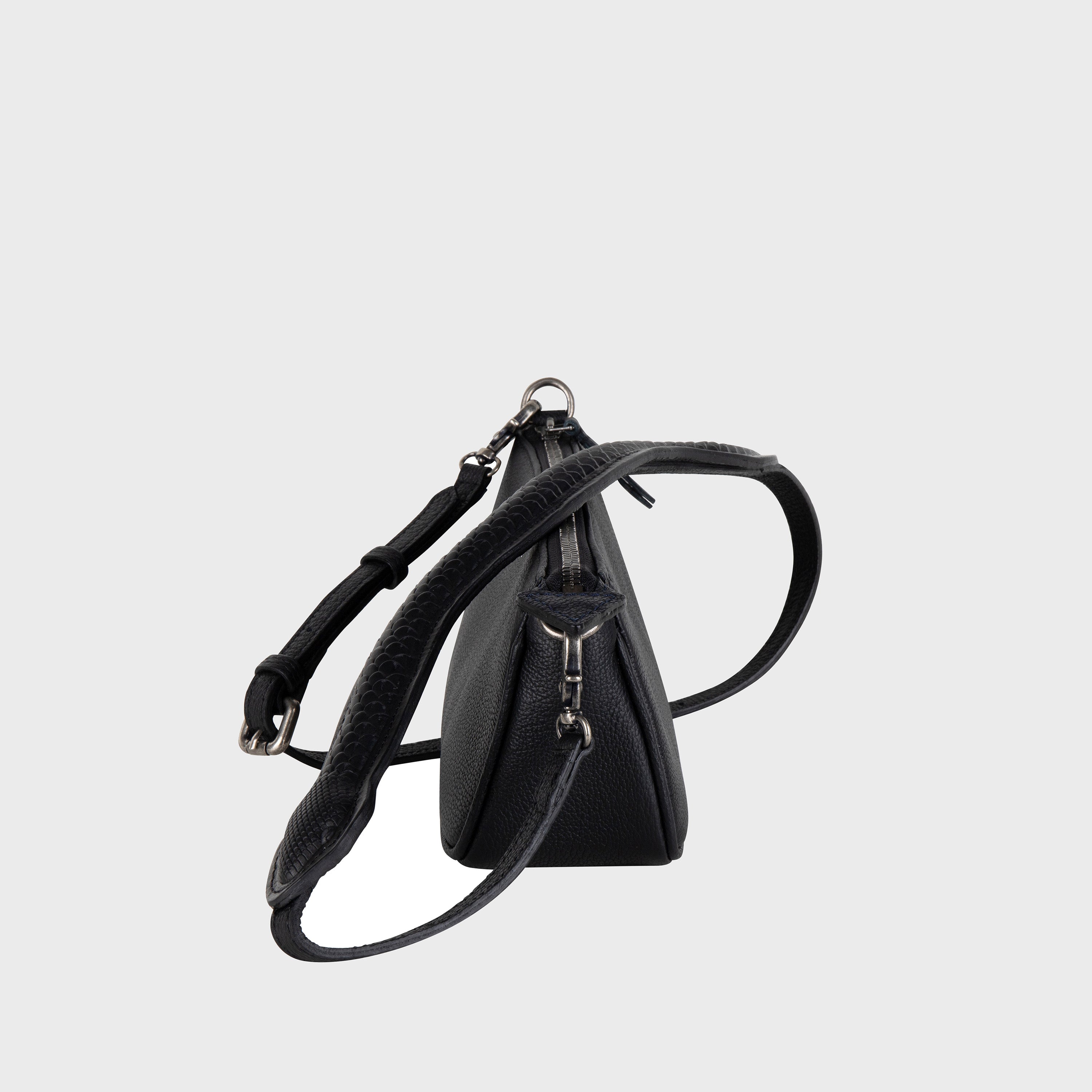 Triangle Purse Snake in Black