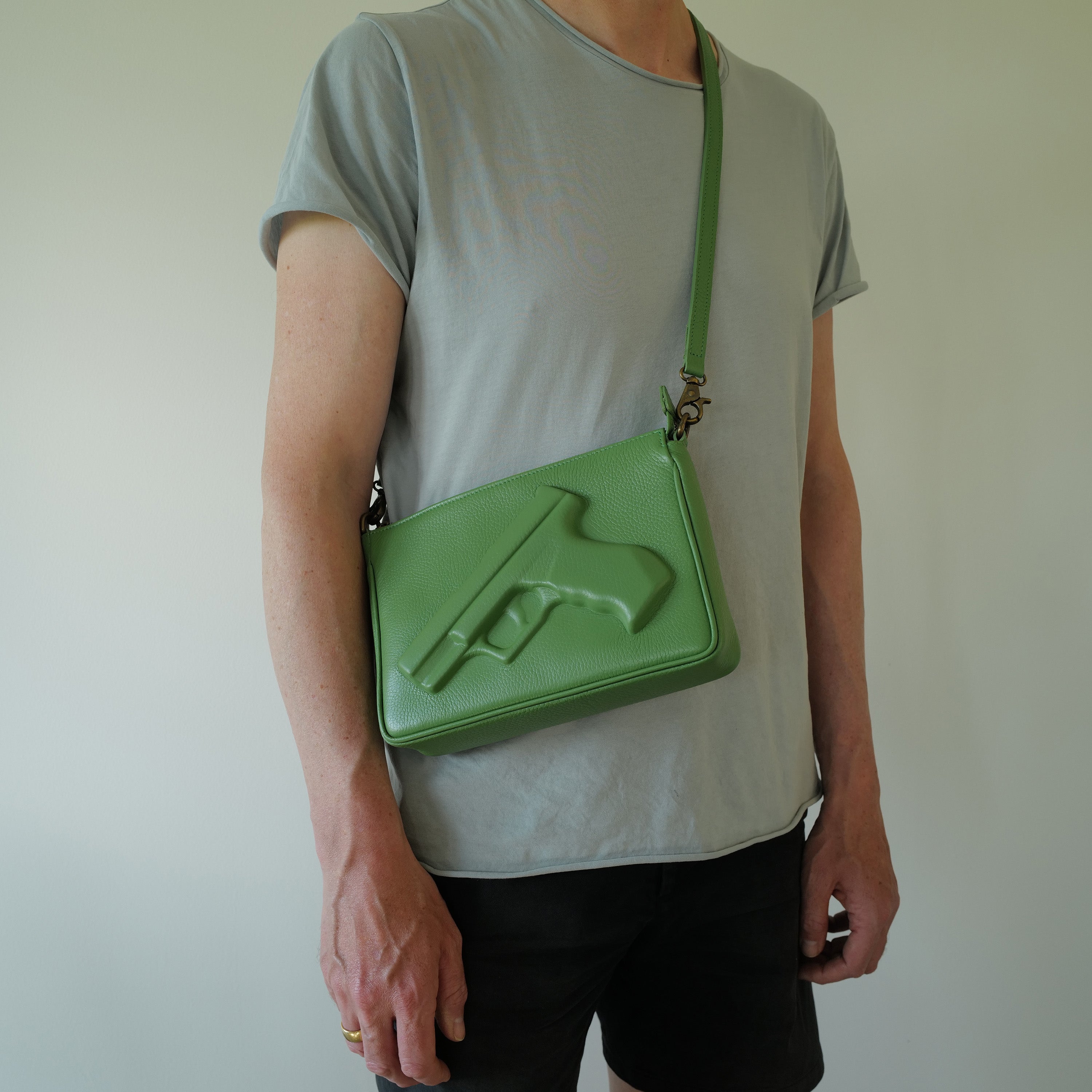 Purse Gun in Grass Green | Vlieger & Vandam