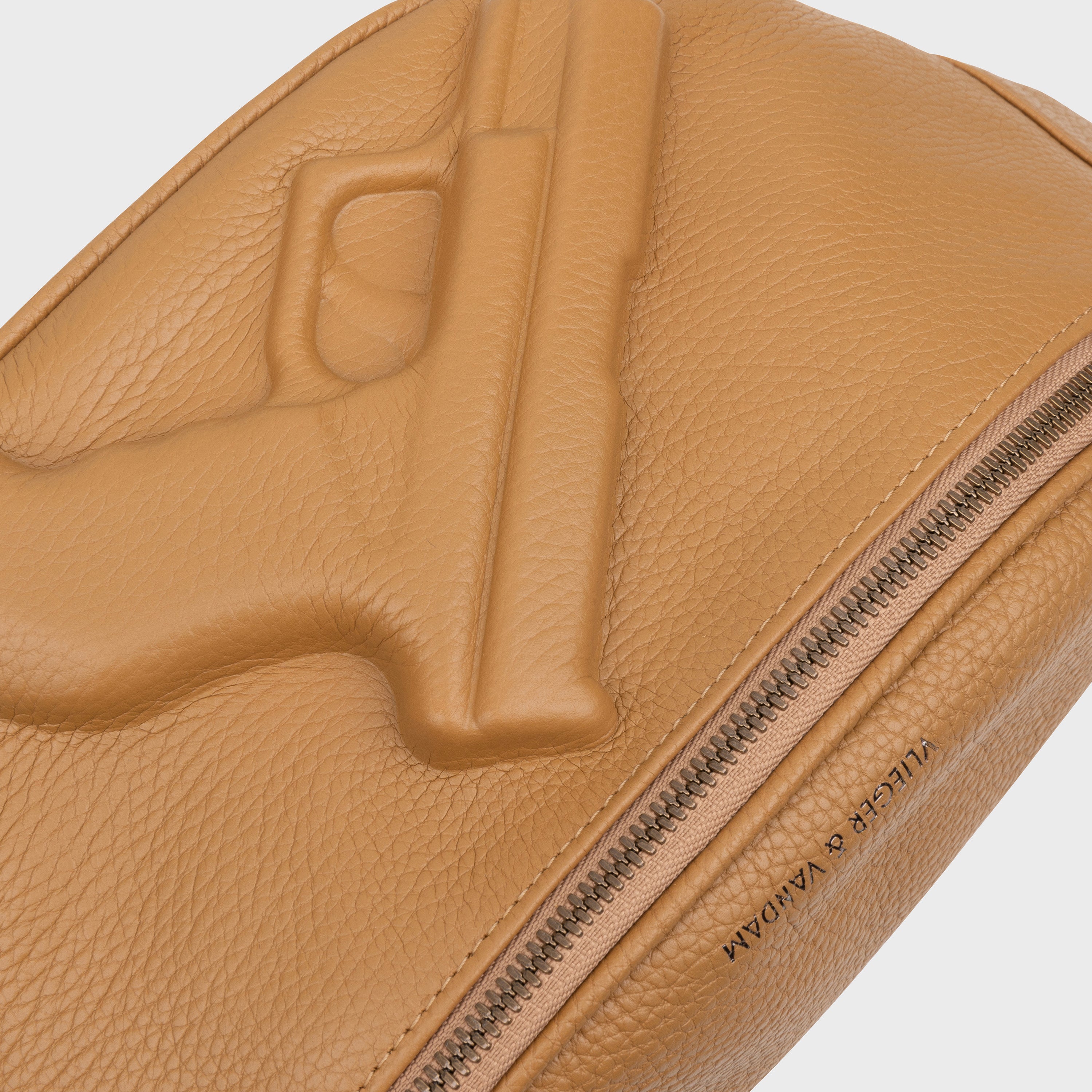Vlieger & Vandam - Zipped Wallet Gun Black, embossed gun wallet