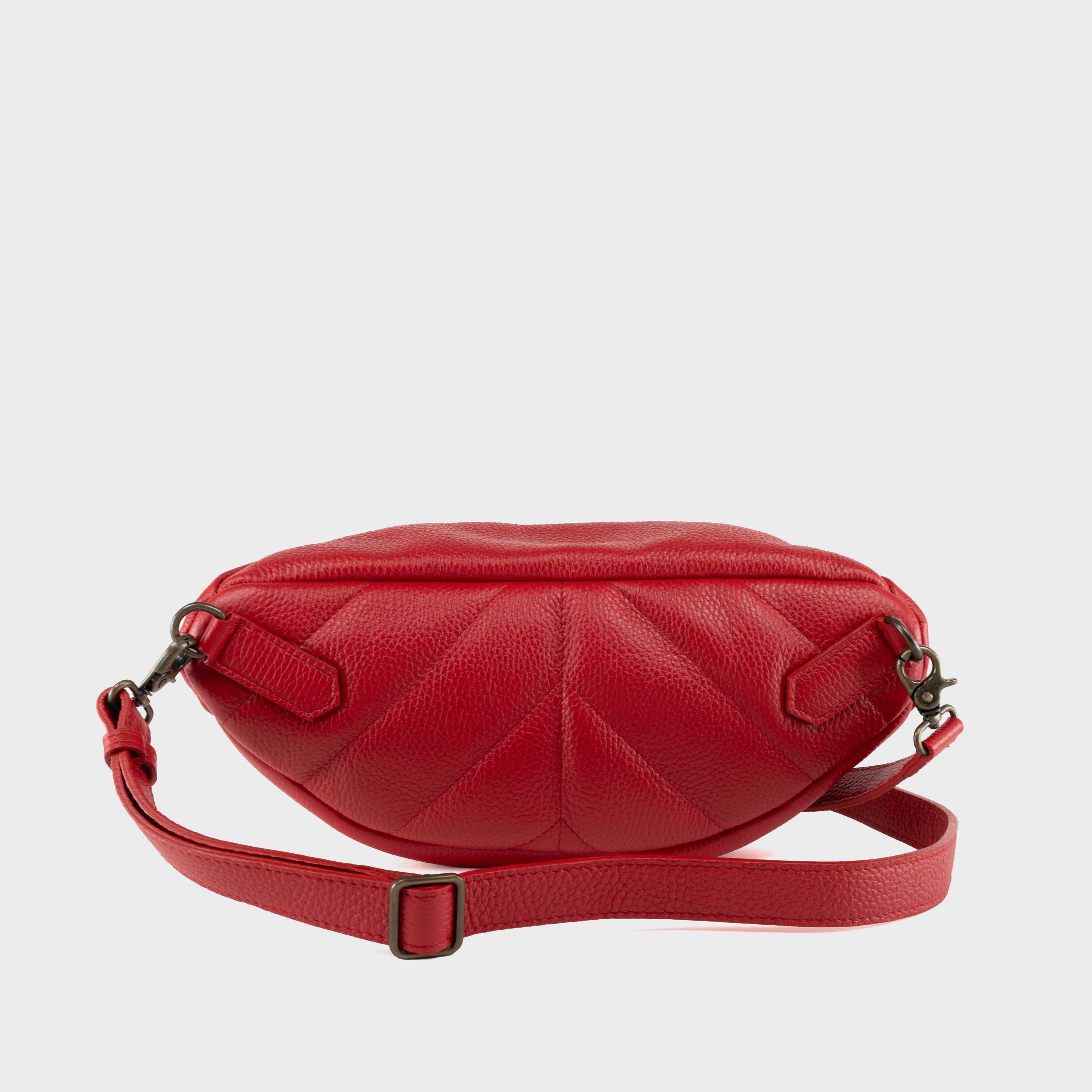 Belt Bag Gun in Red