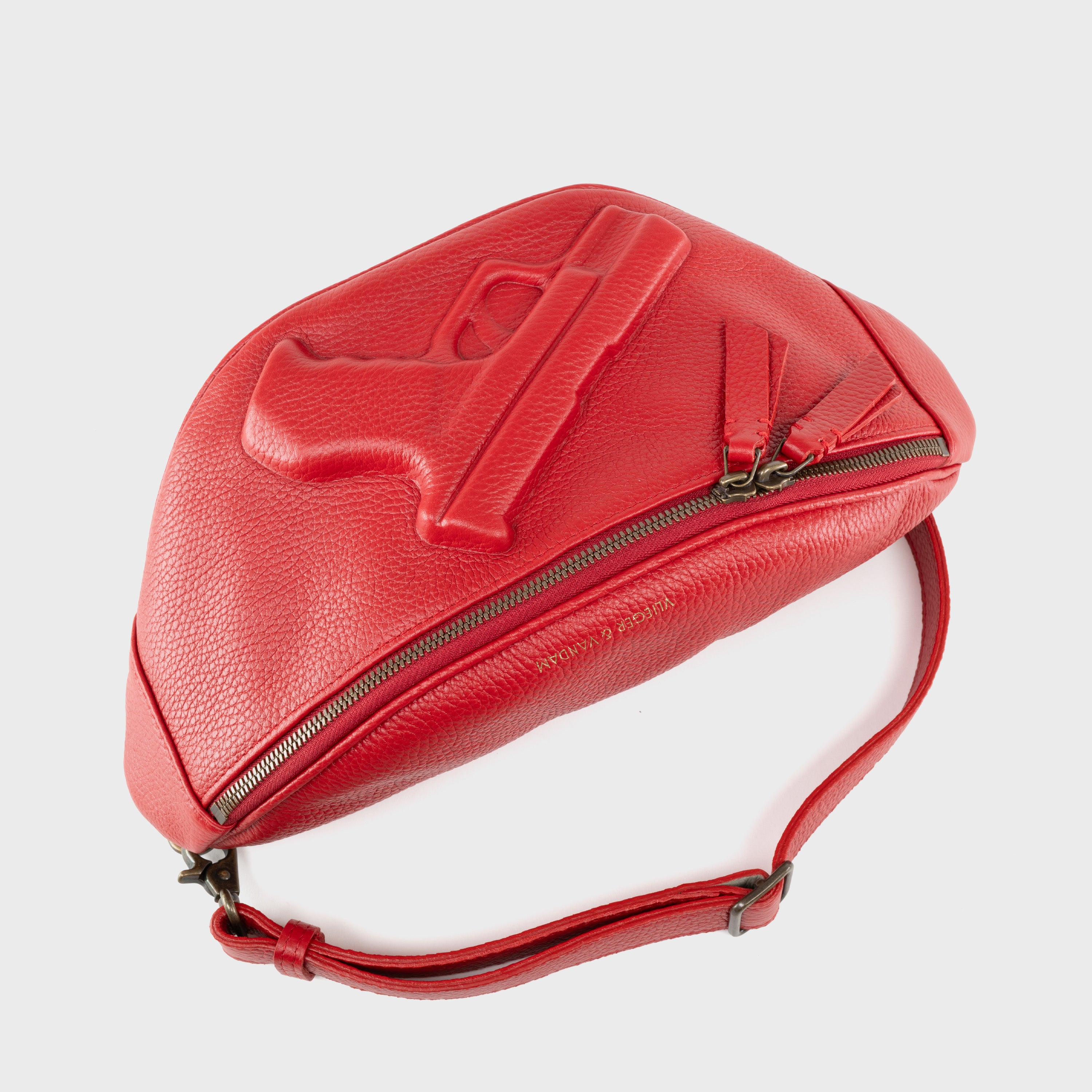 Belt Bag Gun in Red