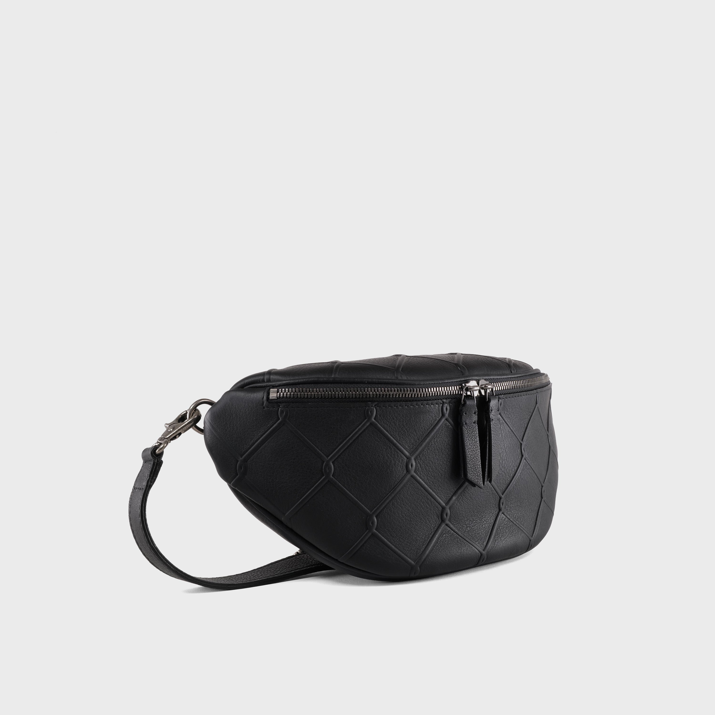 Belt Bag Fence in Black