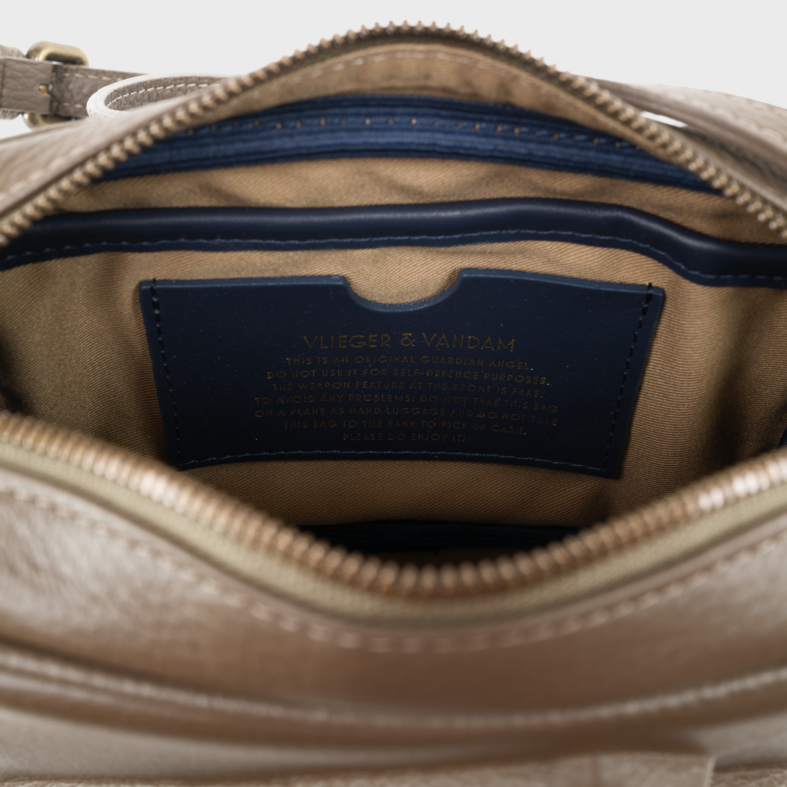 Camera Bag Gun in Deep Taupe