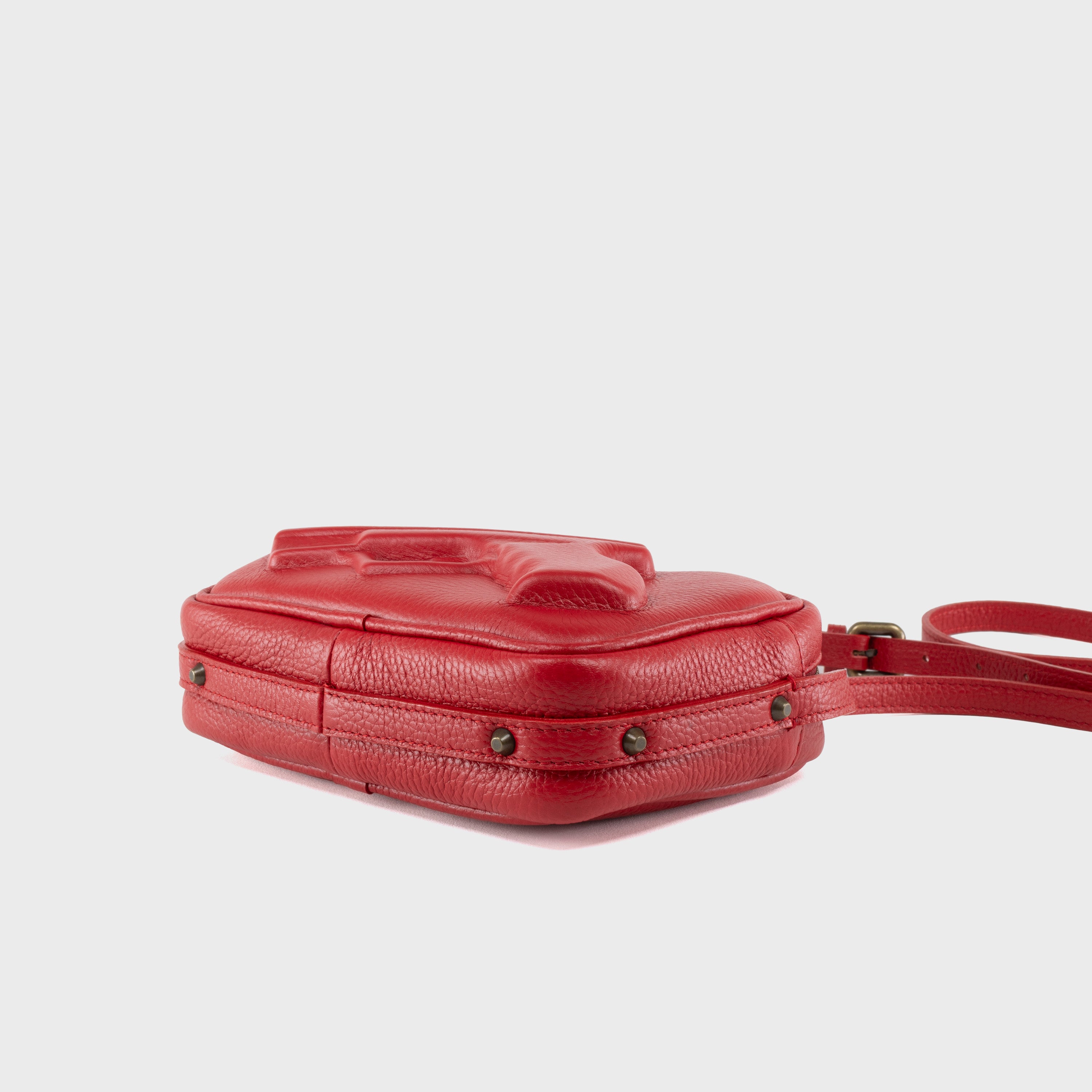 Camera Bag Gun in Red