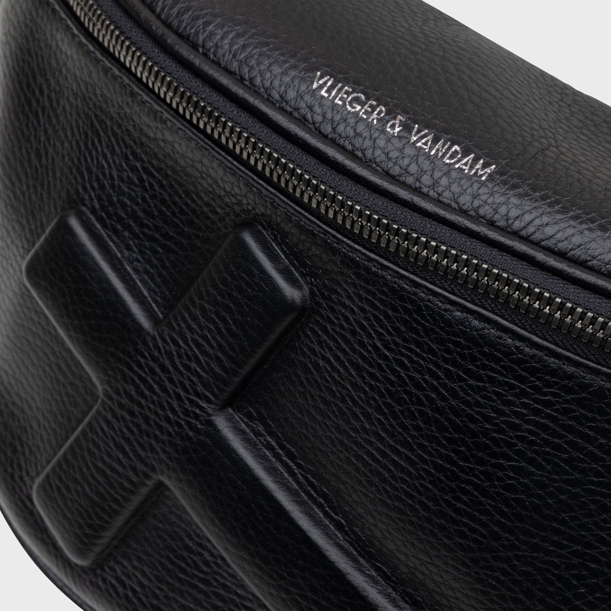 Belt Bag Crucifix in Black | Vlieger & Vandam