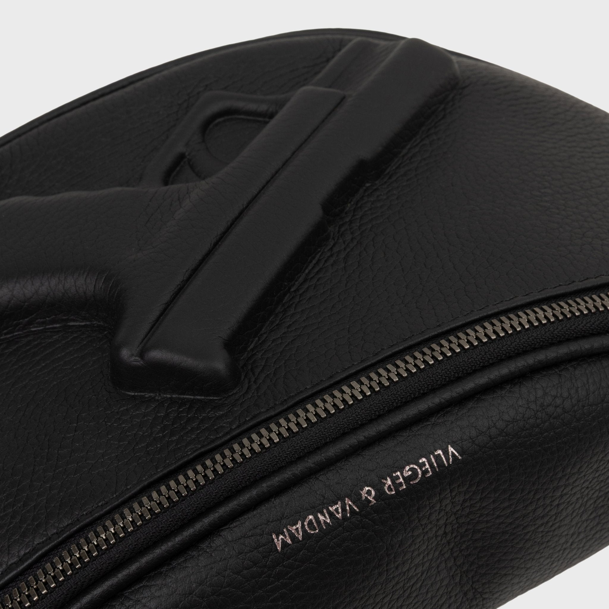 Belt Bag Gun in Black | Vlieger & Vandam Belt Bag Gun in Black | Vlieger & Vandam