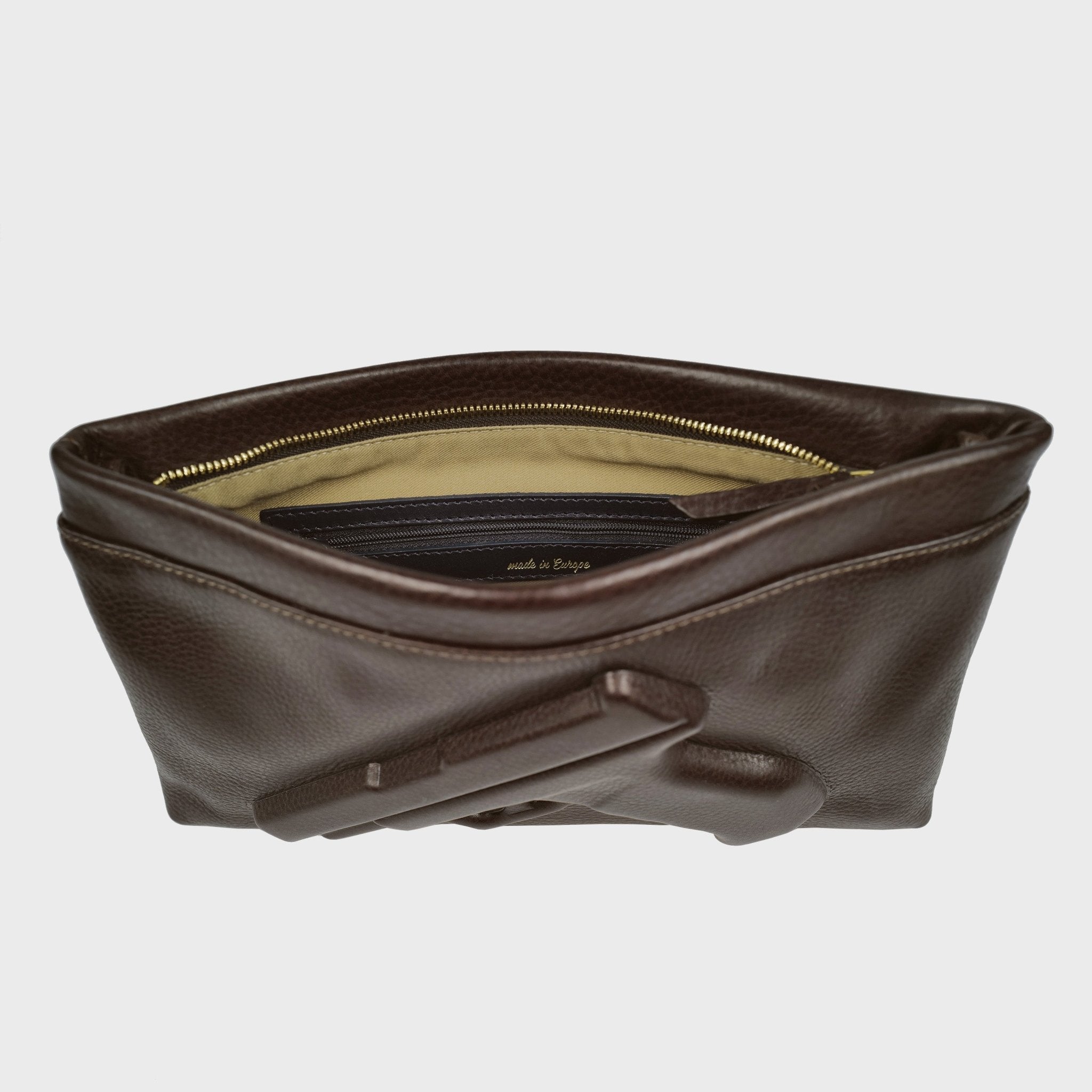 Clutch Gun in Dark Chocolate | Vlieger & Vandam