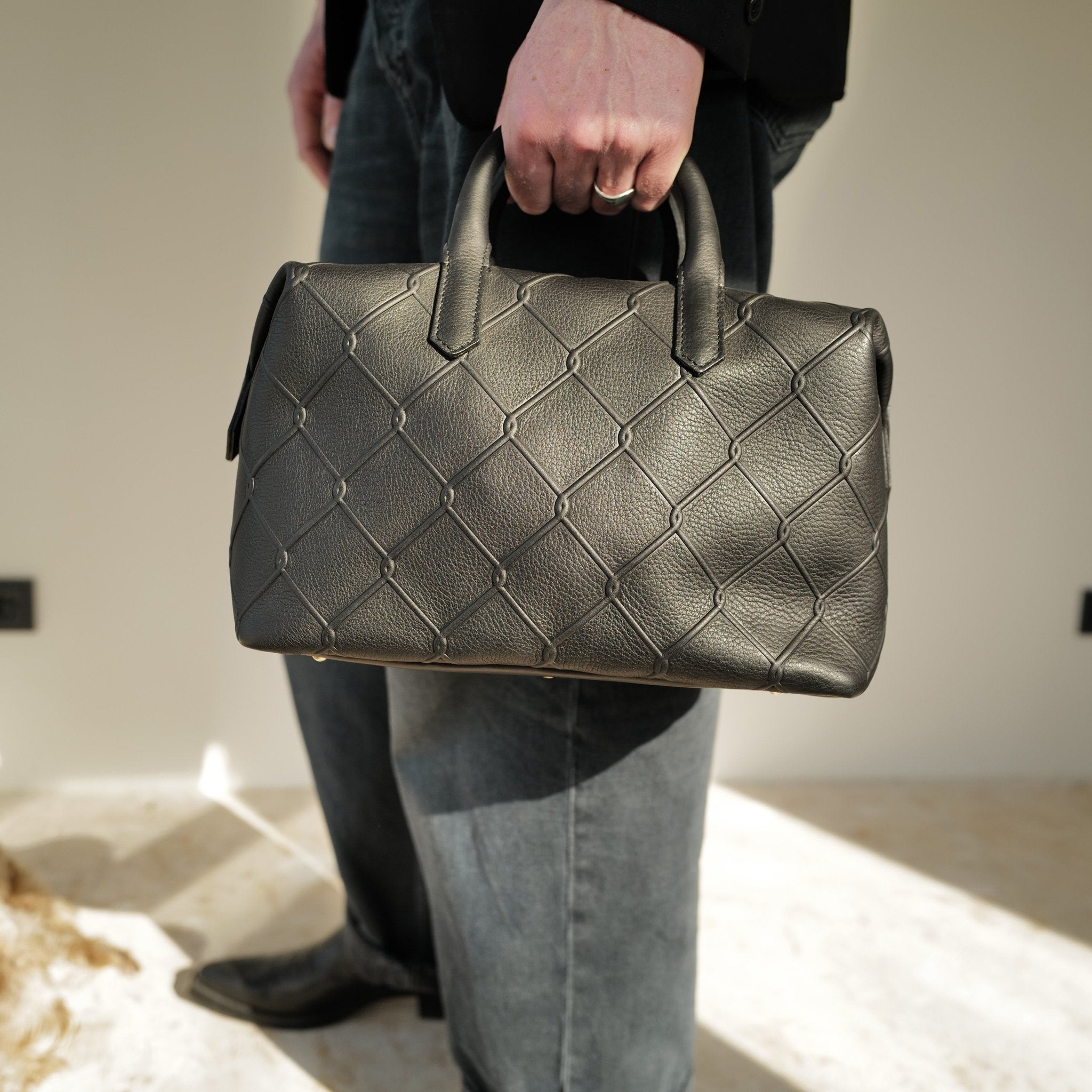 Day Tripper Fence in Black - Vlieger & Vandam