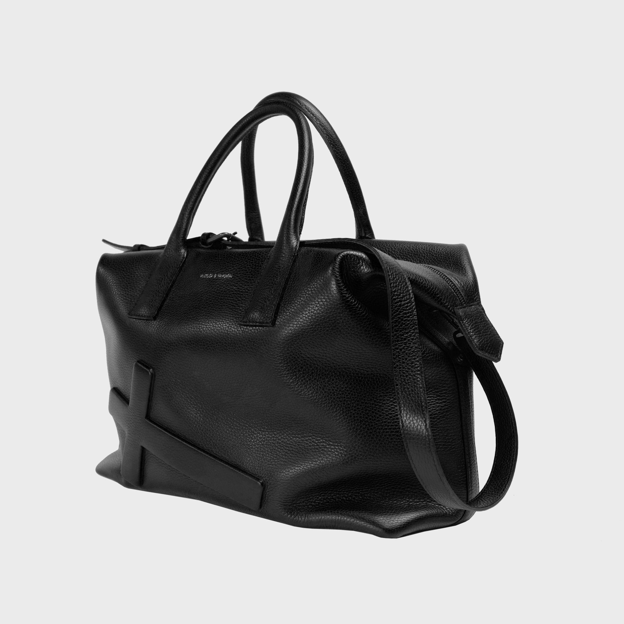 Weekender Crucifix in Black | Vlieger & Vandam