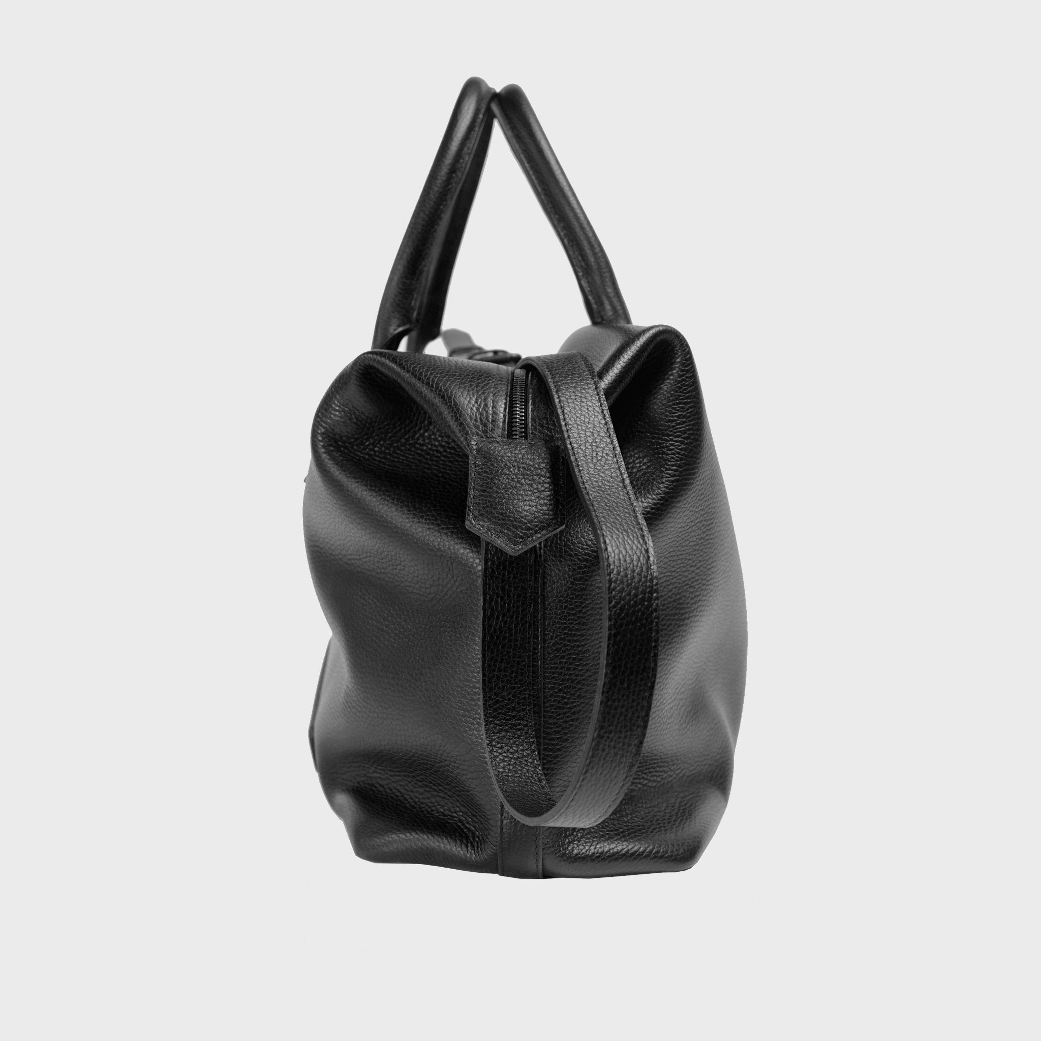 Weekender Crucifix in Black | Vlieger & Vandam