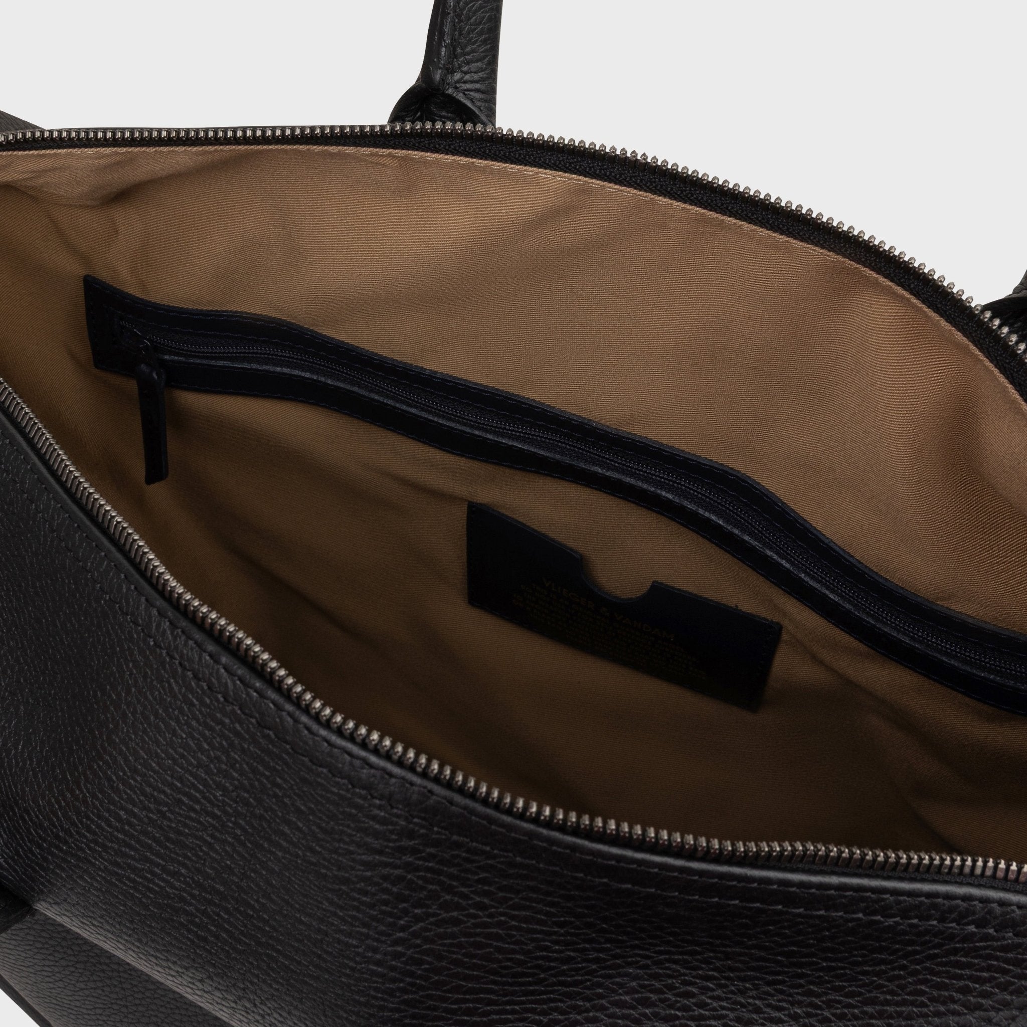 Weekender Gun in Black | Vlieger & Vandam