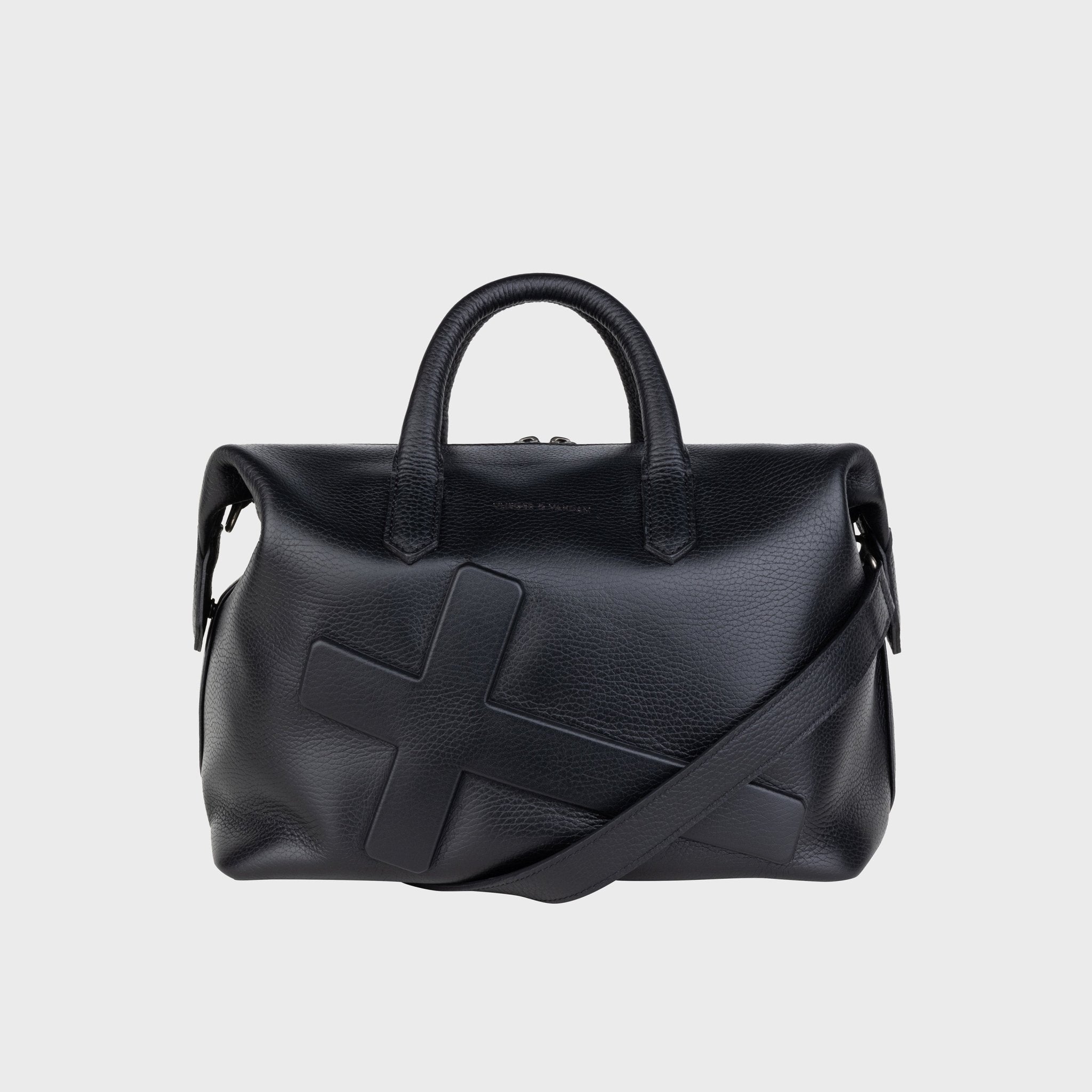 Day Tripper Crucifix in Black | Vlieger & Vandam